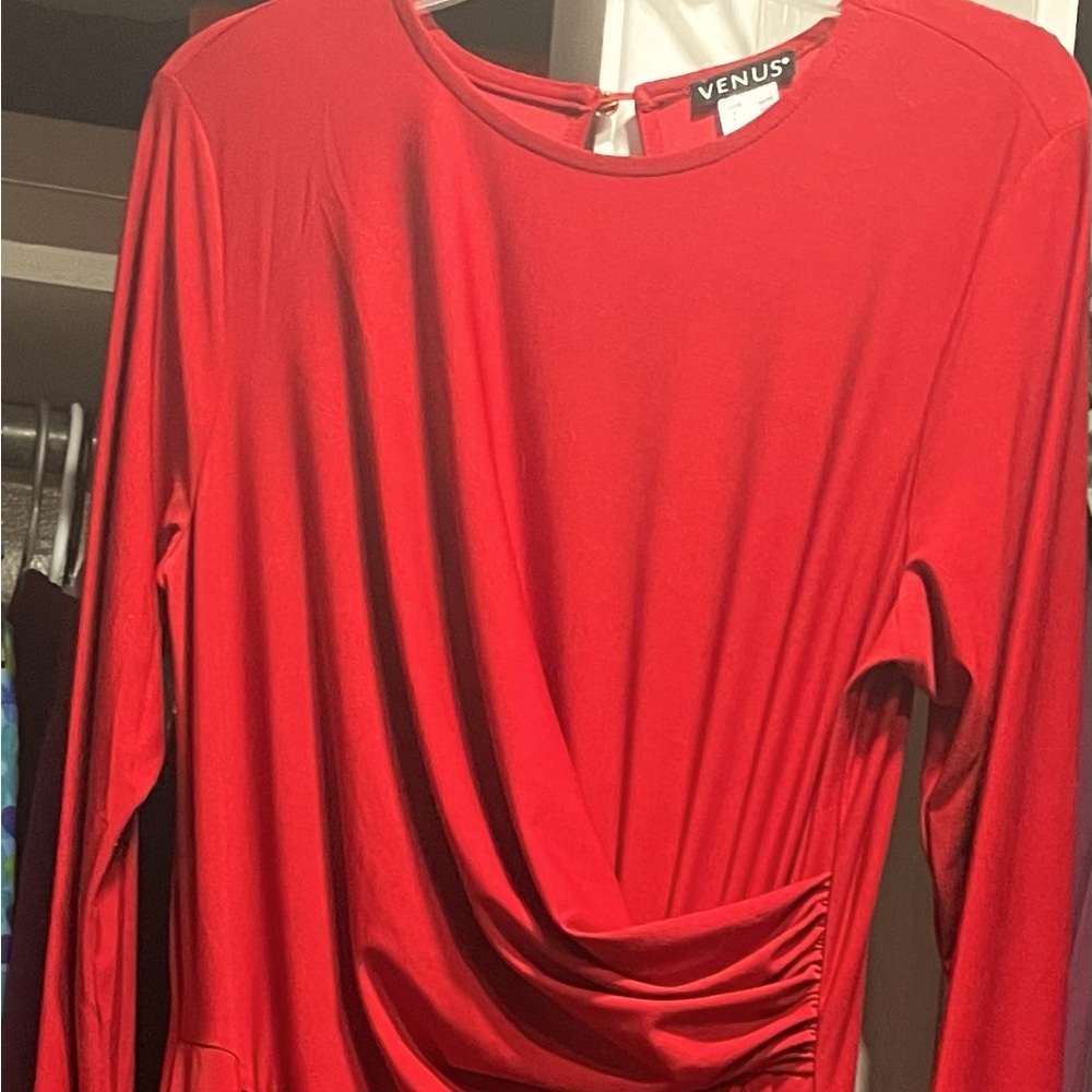 VENUS Size Large Red Dress